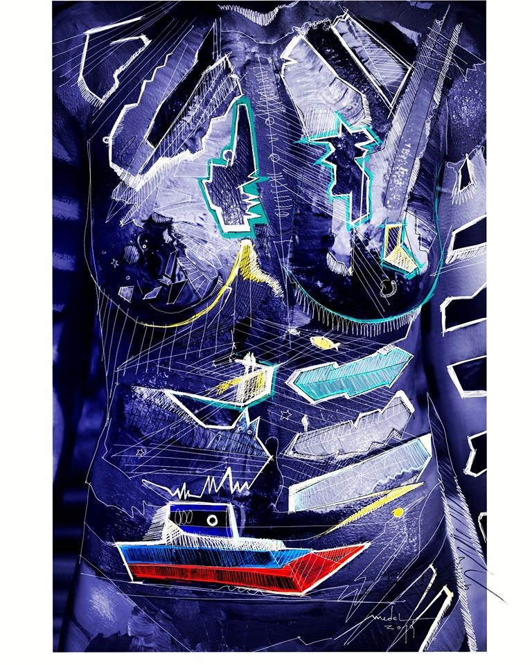 Goleta en mujer azul 