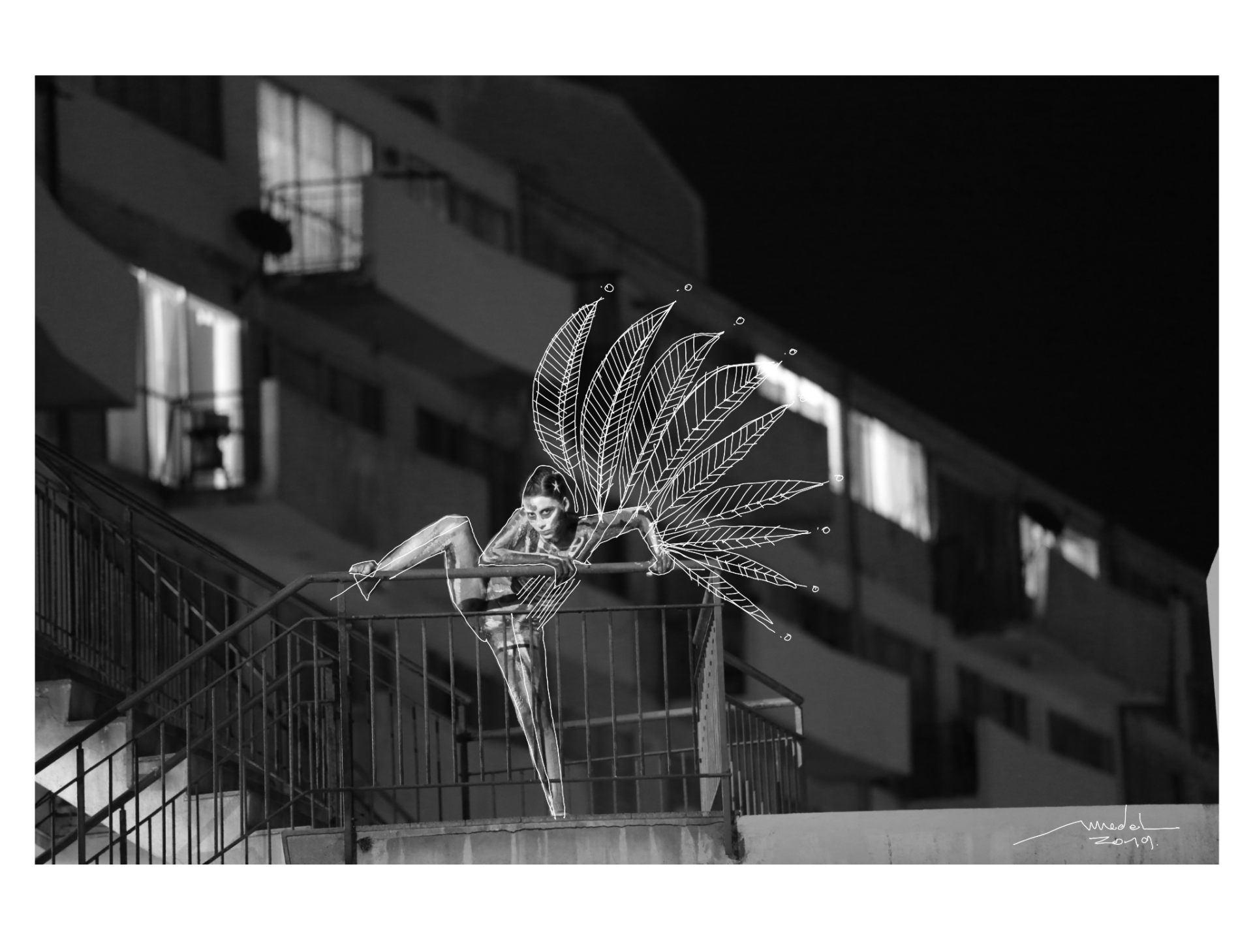 Mujer pájaro en el edificio Huanchaca ( El Curvo)