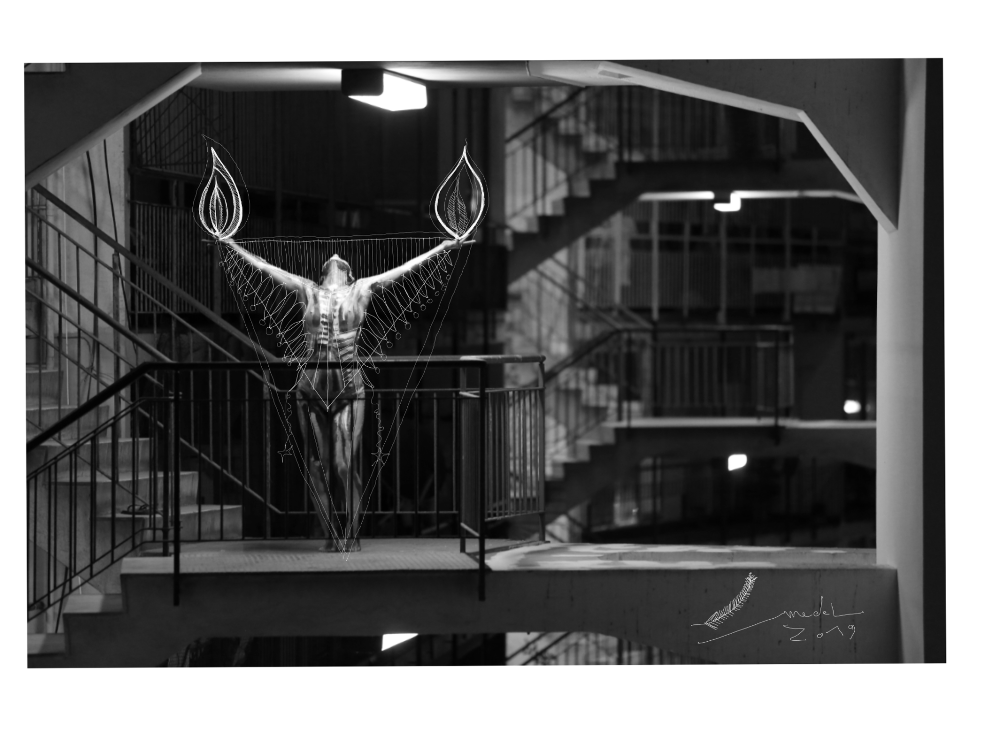 Mujer Pajaro en el Edificio HUanchaca 1