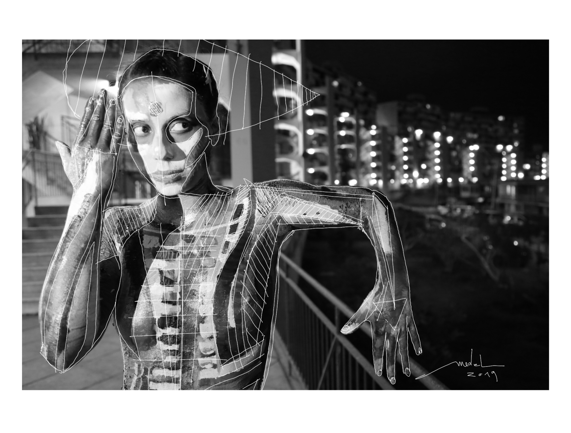 Mujer Pajaro en el Edificio HUanchaca 2