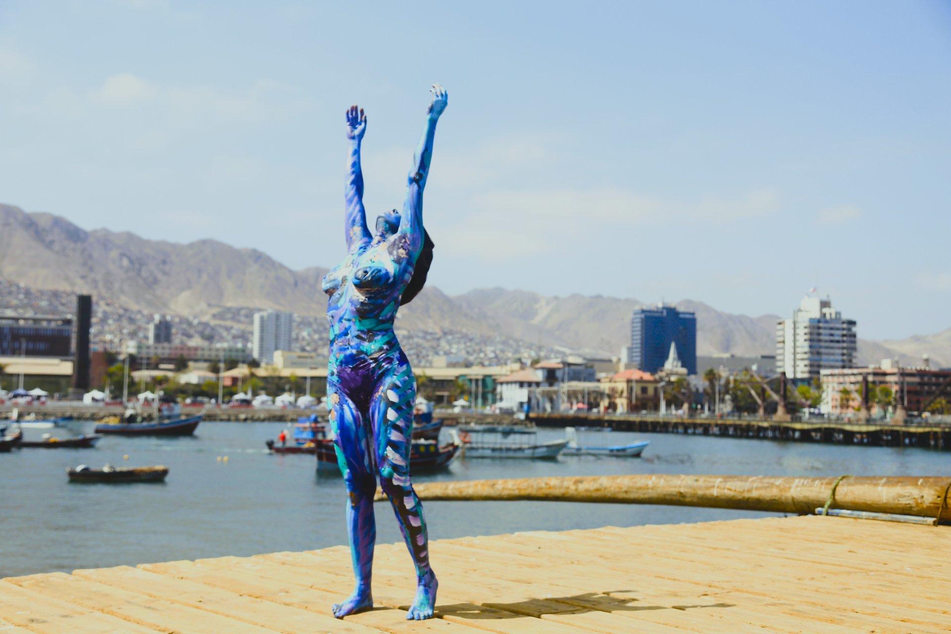 SERIE CUERPOS PINTADOS 2025 - MUJER DEL MAR 2 - BRUMA