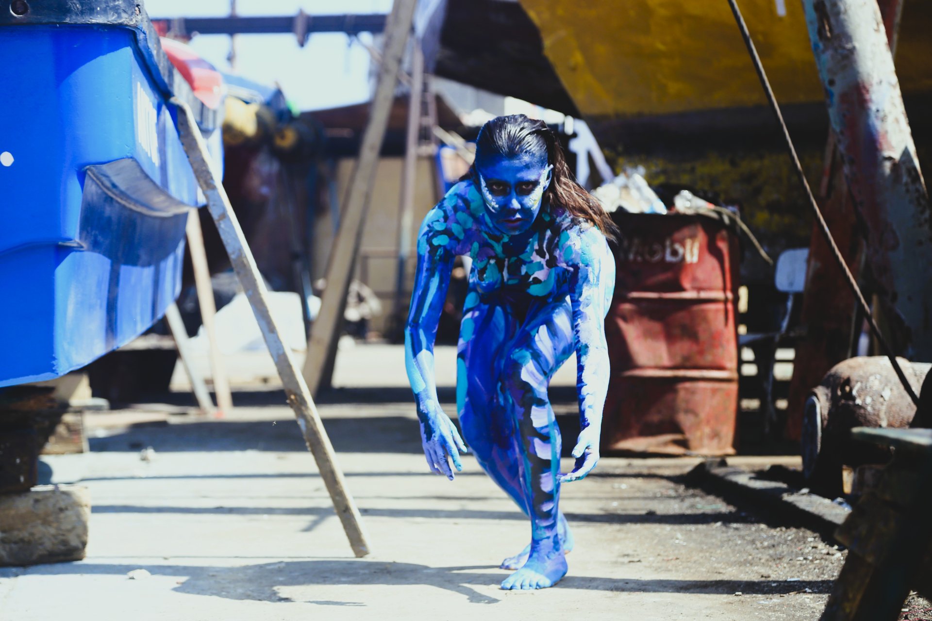 SERIE CUERPOS PINTADOS 2025 - MUJER DEL MAR 2 - BRUMA