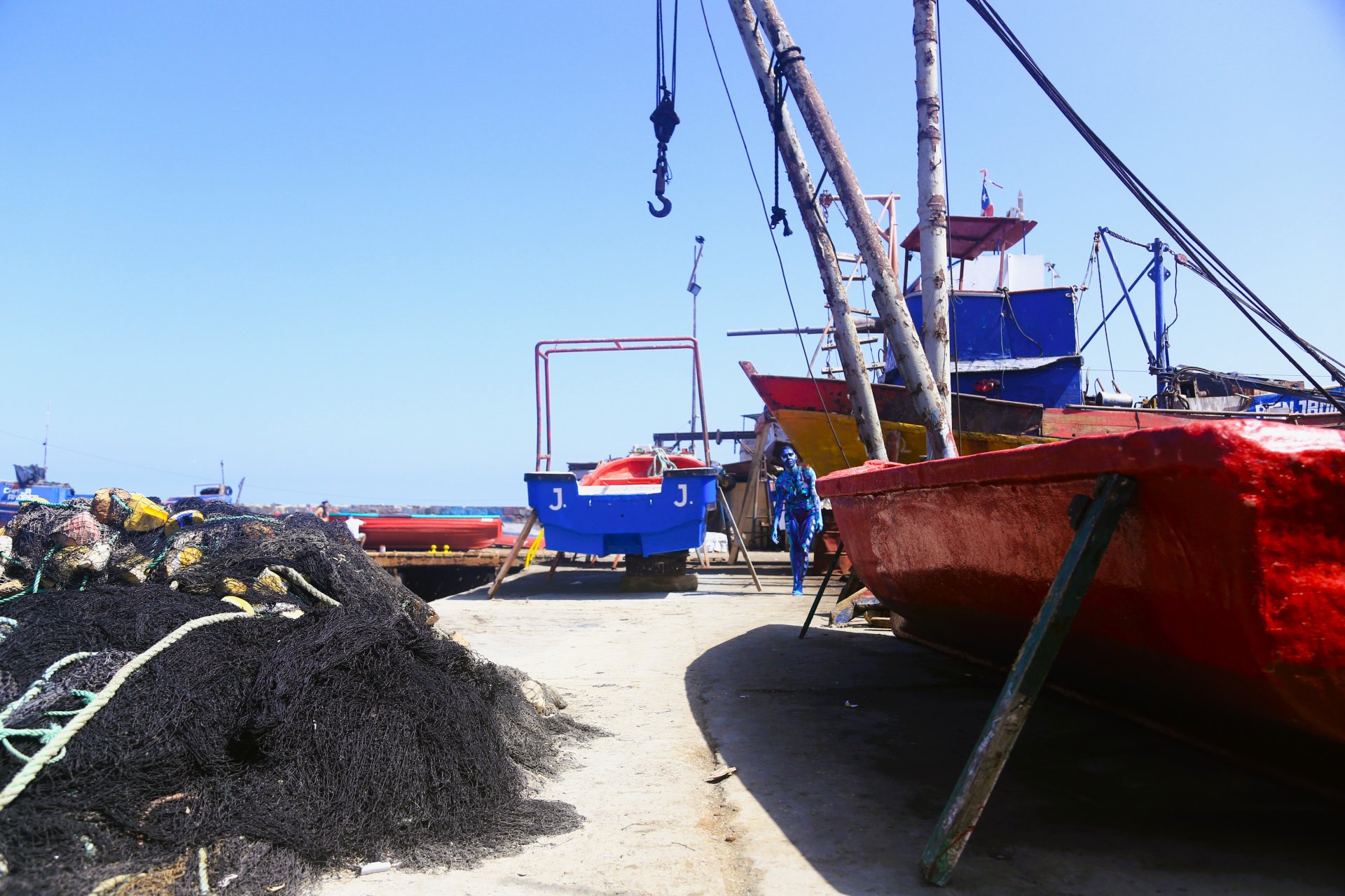 SERIE CUERPOS PINTADOS 2025 - MUJER DEL MAR 2 - BRUMA