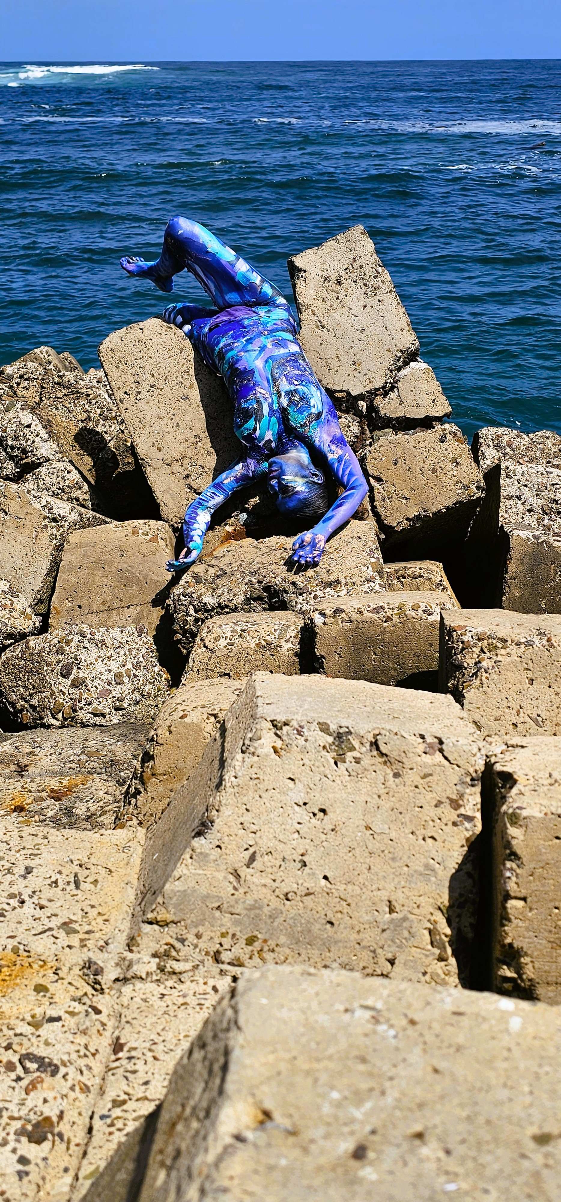 SERIE CUERPOS PINTADOS 2025 - MUJER DEL MAR 2 - BRUMA