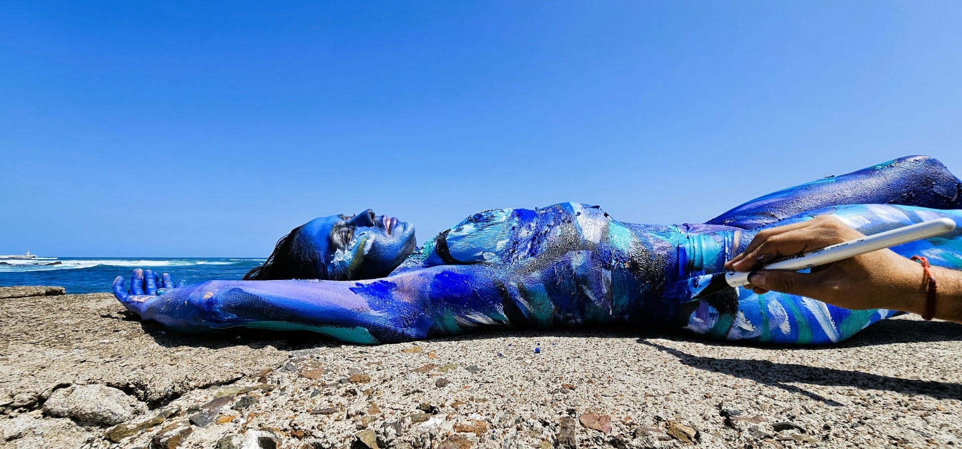 SERIE CUERPOS PINTADOS 2025 - MUJER DEL MAR 2 - BRUMA